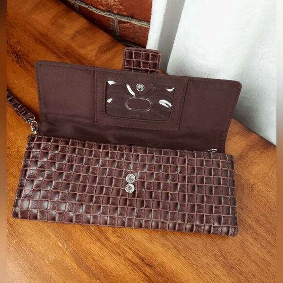 Brown Crocodile Wallet with Silver Buckle - Picture 5 of 9